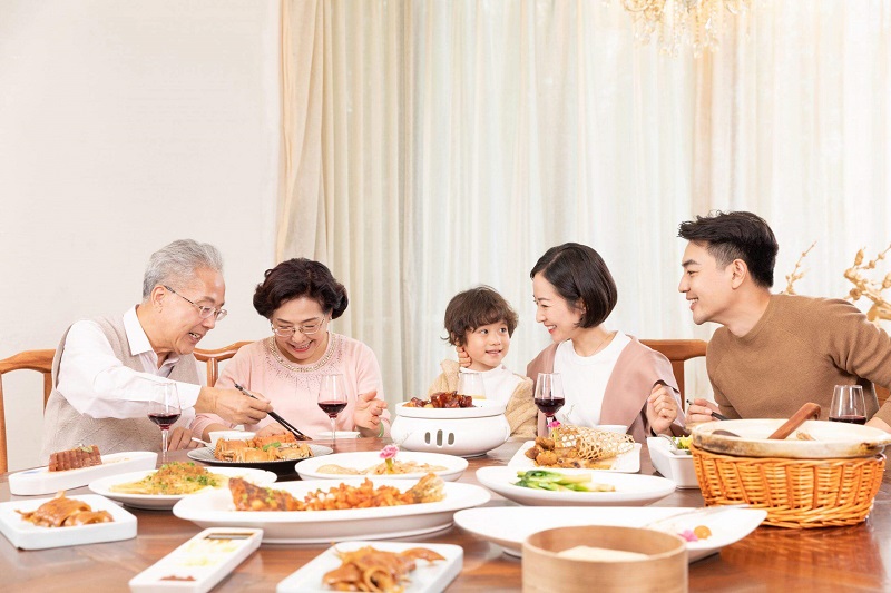 Một bữa ăn hợp lý phải phù hợp với kinh tế gia đình