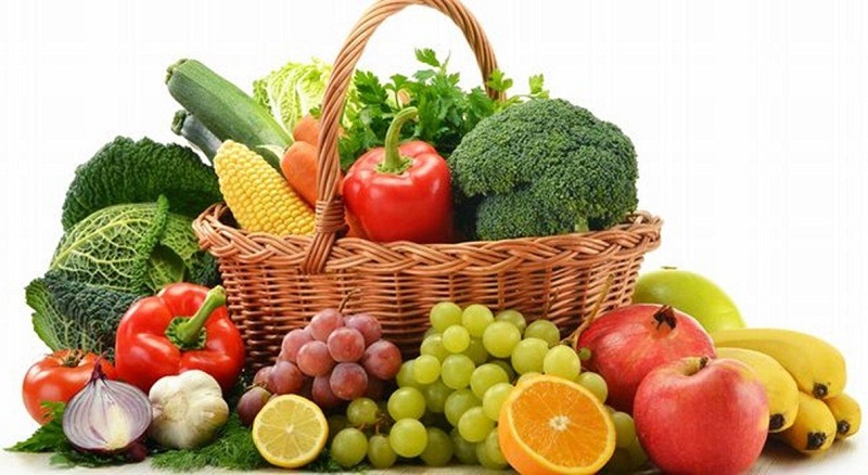 Bữa tối với nhiều rau và trái cây sẽ tốt cho hệ tiêu hóa và đáp ứng nhu cầu giảm cân