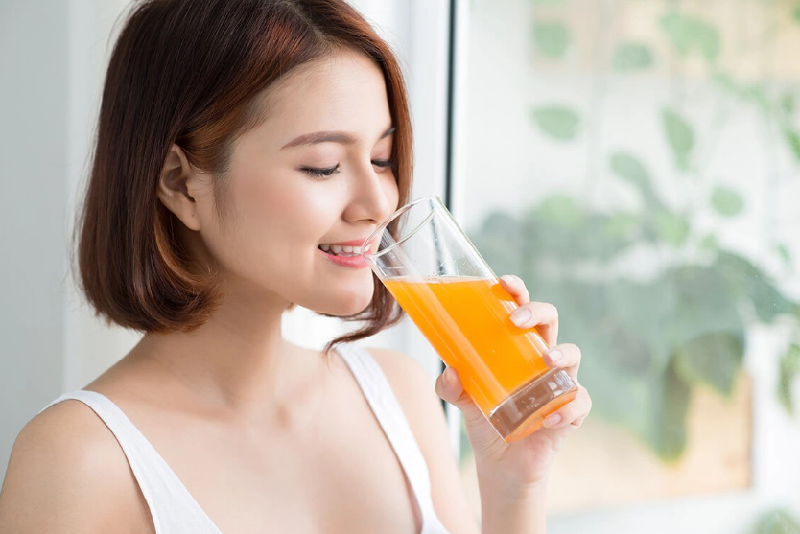 Thời điểm tốt nhất để uống nước cam là sau khi ăn sáng 1-2 tiếng