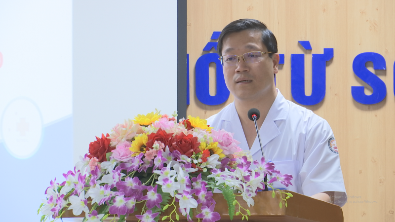 BSCKII Đàm Thận Hiển - Giám đốc Trung tâm Y tế thị xã Từ Sơn phát biểu tại hội nghị