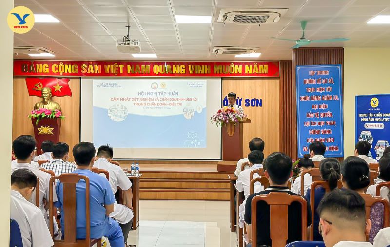 Ông Nguyễn Ngọc Dũng - Giám đốc MEDLATEC Bắc Ninh phát biểu tại hội nghị