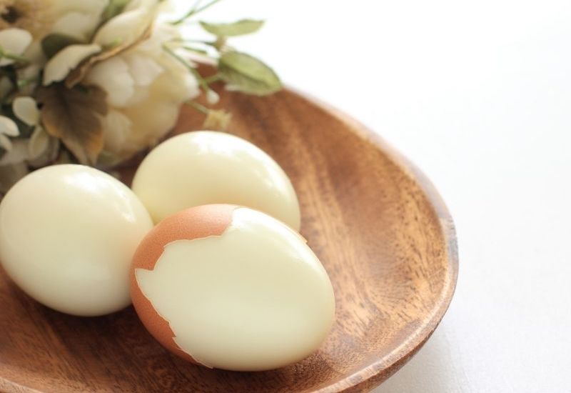 Sử dụng trứng gà cũng là một trong cơ hội chung trị lẹo đôi mắt nhanh chóng chóng