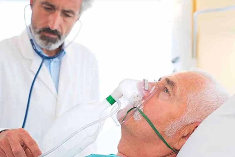 Người già có tỷ lệ suy hô hấp cao hơn
