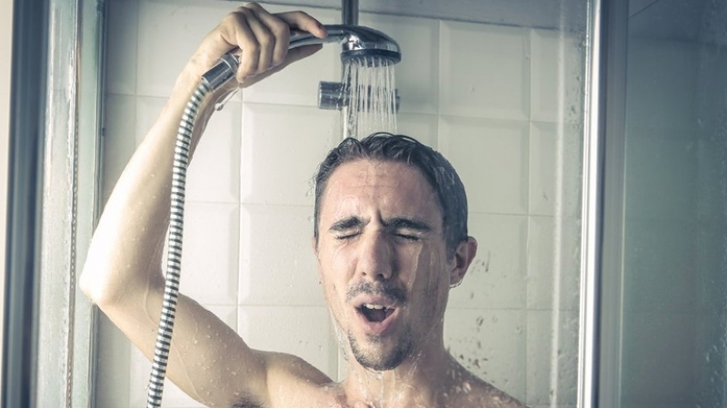 Tắm nước nóng có thể ảnh hưởng đến sản xuất tinh trùng