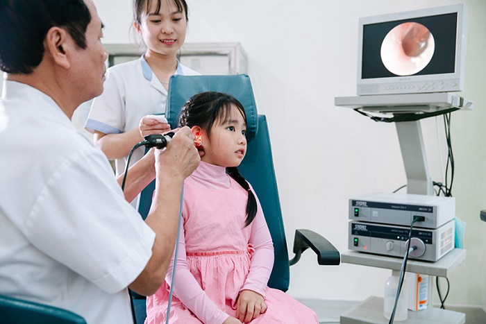 Nội soi tai mũi họng nhanh chóng, chính xác tại MEDLATEC