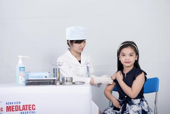 Tiêm chủng vaccine thủy đậu tại Medlatec