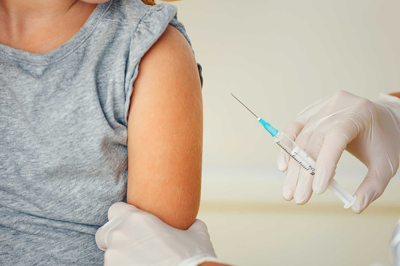 Tiêm phòng Rubella là câu trả lời đầu tiên cho thắc mắc tiêm vắc xin gì trước khi mang thai