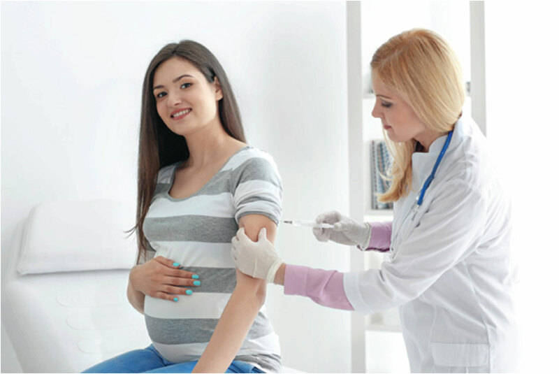 Phụ nữ mang thai cần lưu ý tiêm vắc xin phòng bệnh