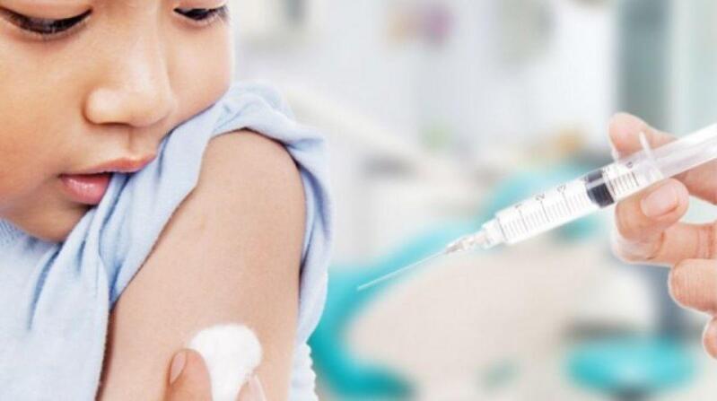 Trẻ cần tiêm đủ 2 mũi vắc xin cơ bản