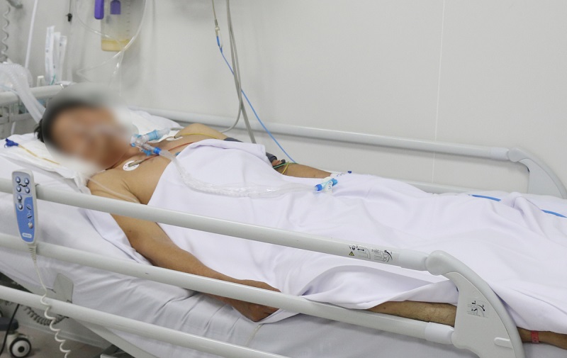 Bệnh nhân cần nhập viện điều trị khi xuất hiện dấu hiệu tím tái, mệt mỏi