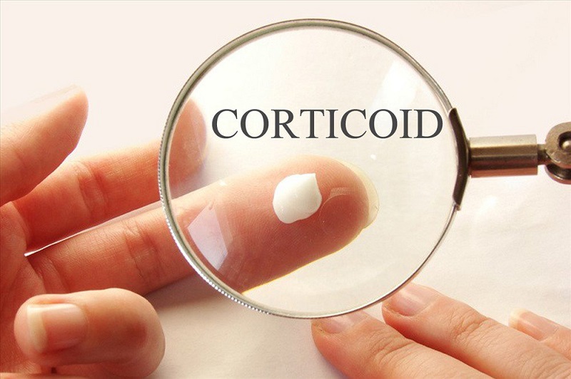 Dùng corticoid bôi loại yếu hoặc dầu gội trị nấm, kem bôi nấm