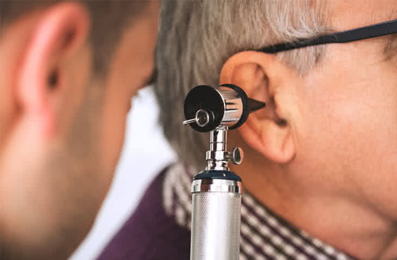 Làm sao để phát hiện dị vật trong tai và cách xử lý ra sao?