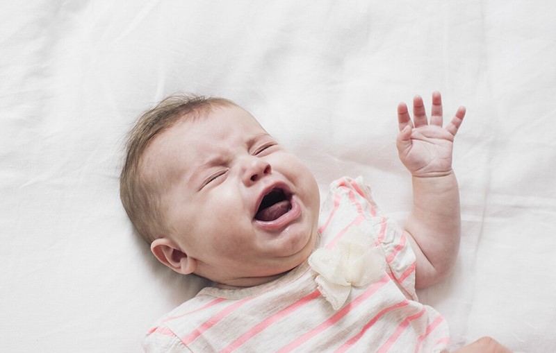 Mách phụ huynh cách giúp bé giảm khóc đêm hiệu quả