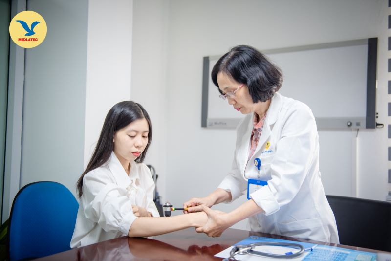Bệnh viện Đa khoa MEDLATEC vinh dự chào đón tân Bác sĩ cao cấp chuyên khoa Nội - Thần kinh về công tác