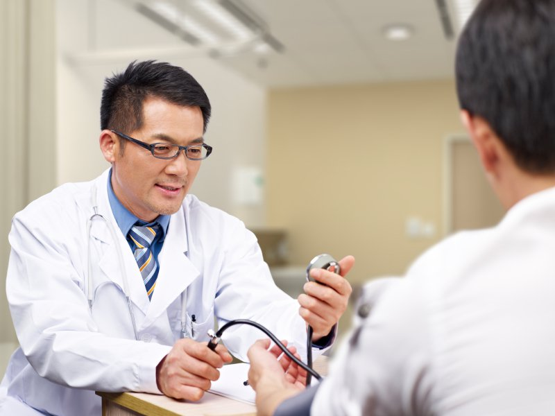 Cảnh báo tình trạng tự ý điều trị tăng huyết áp gây hậu quả khôn lường
